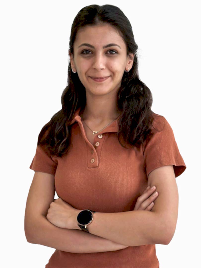 Asistan Büşra Karkan